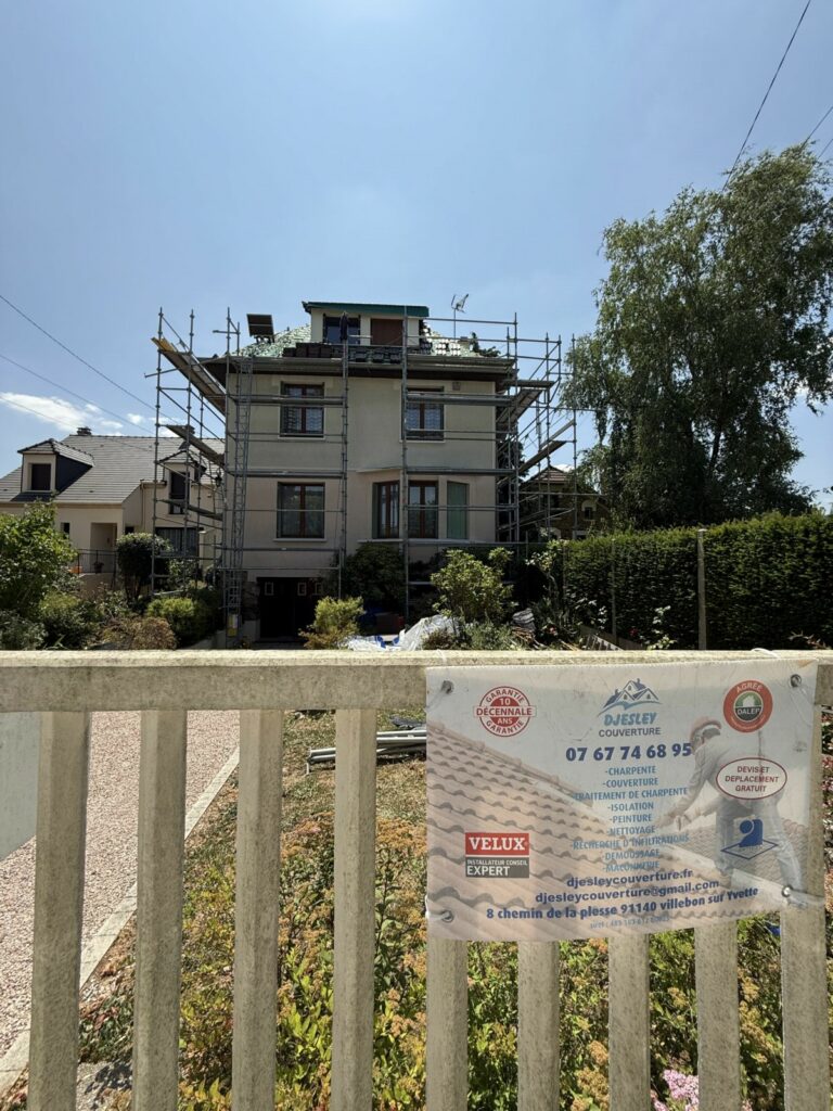 Rénovation toiture complète et peinture des appuis de fenêtre - pendant- IMG_0073